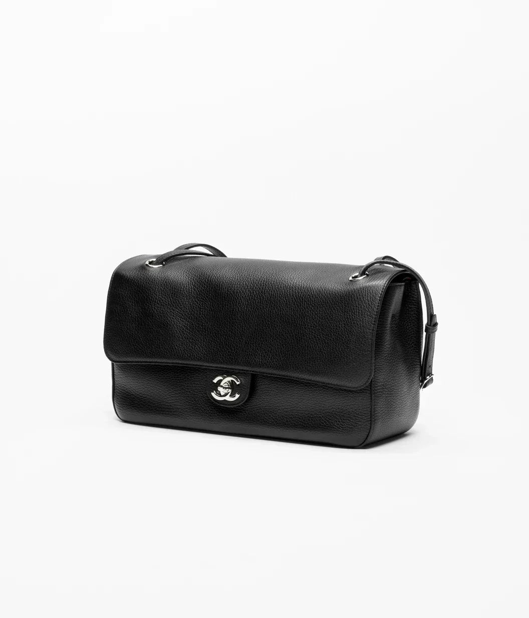 chanel-maxi-flapbag-1 Shoulder