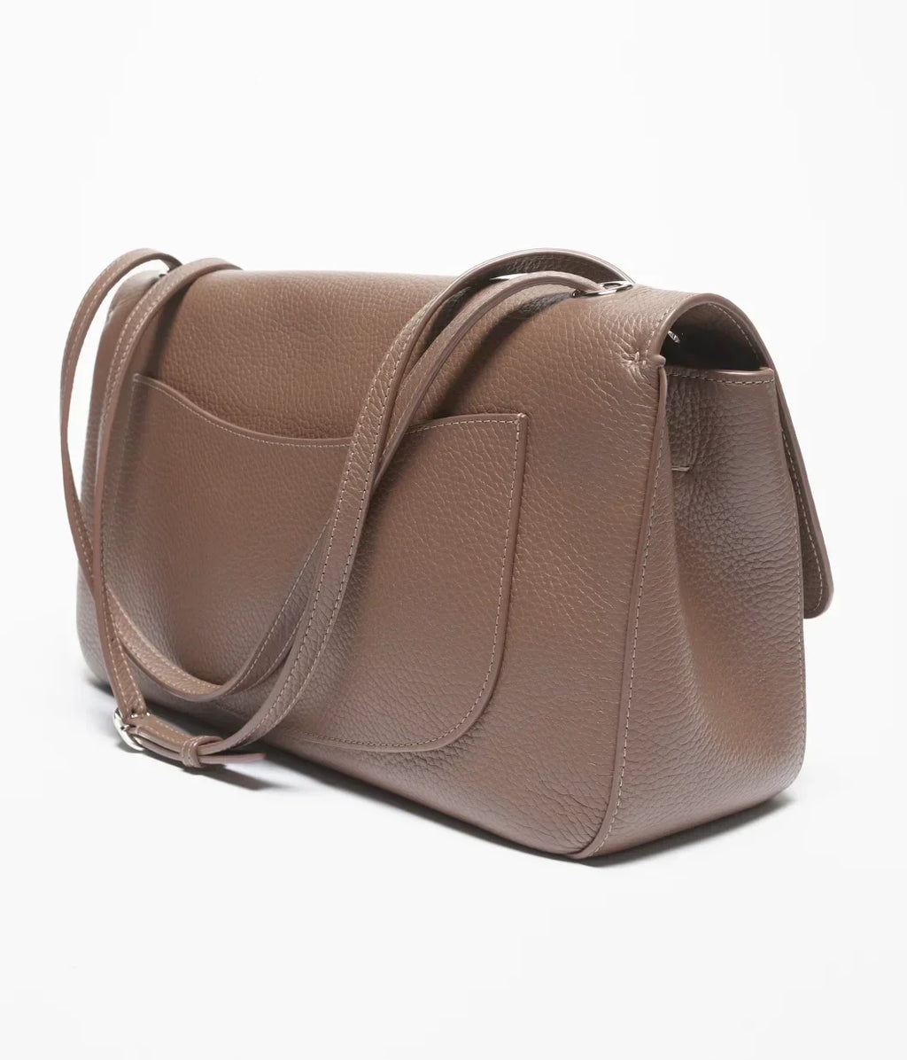 chanel-maxi-flapbag-1 Shoulder