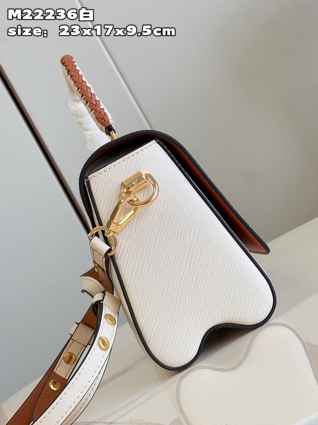 louis-vuitton-twist-mm-epi-bag-white-quartz-23-x-17-x-9-5-cm Handle