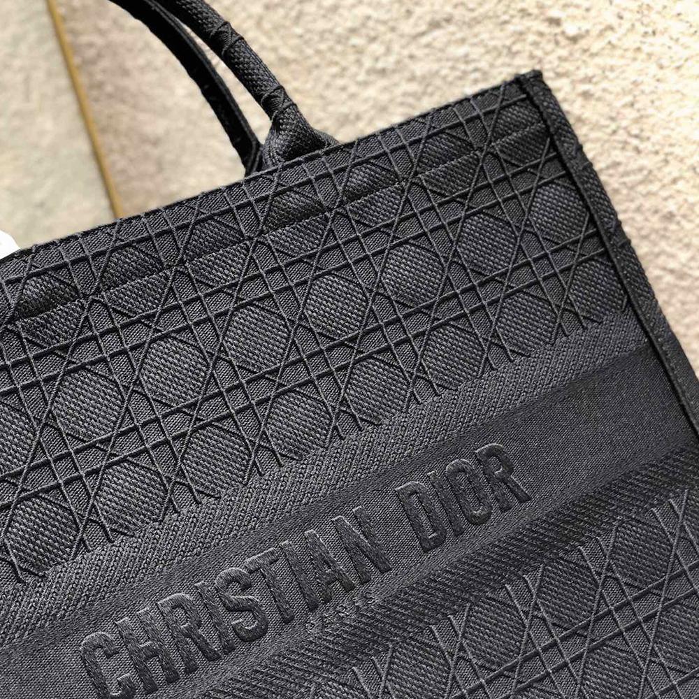 dior-book-tote-15 Tote