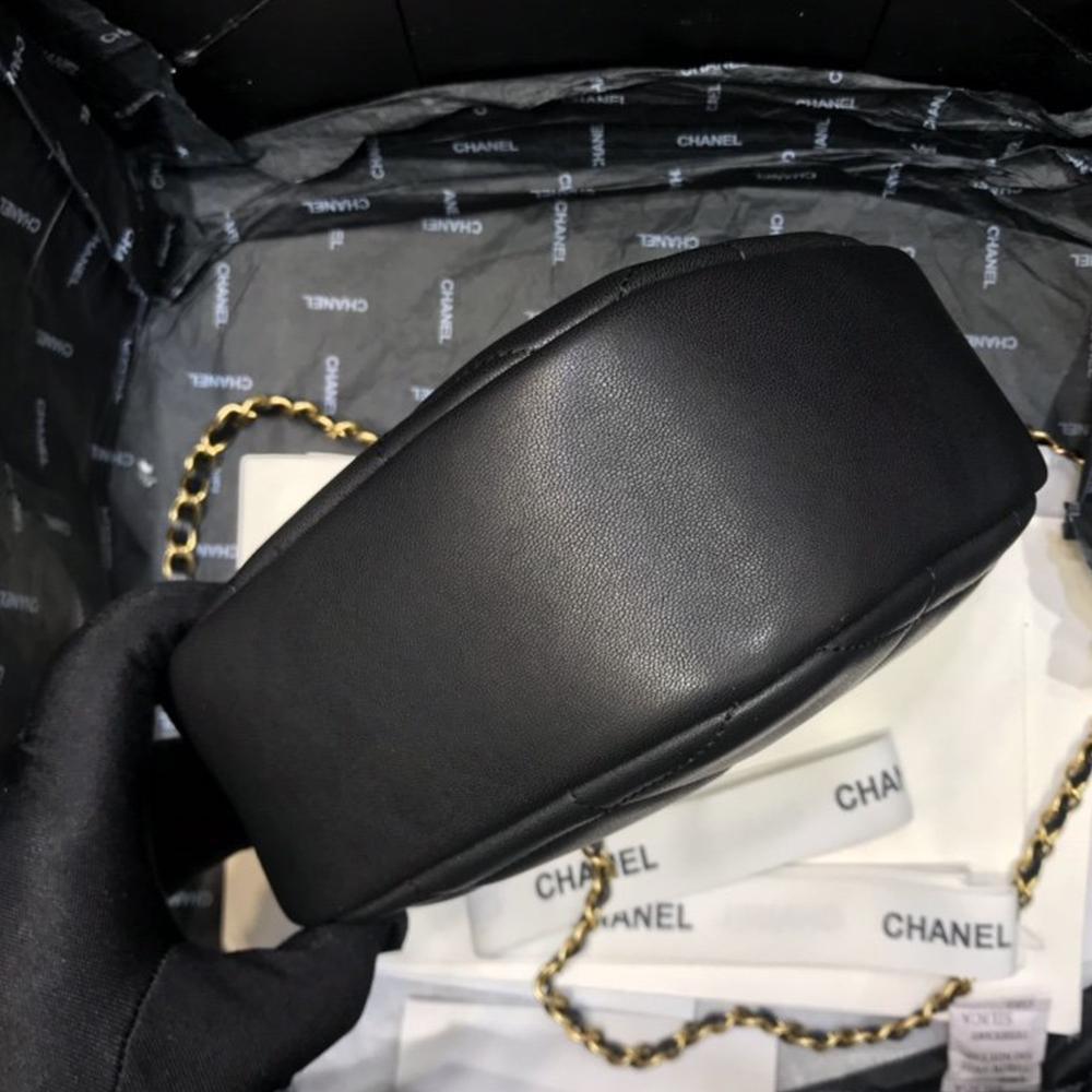 chanel-wallet Crossbody