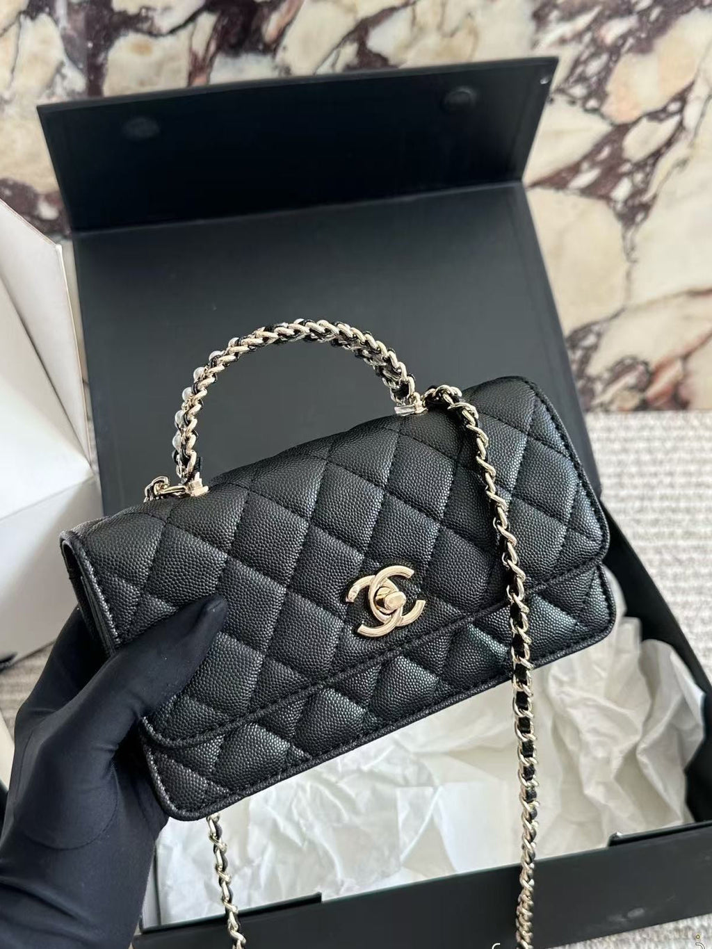 serenityll-200104-chanel-bag Crossbody