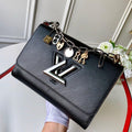 twist-mm-4 Crossbody