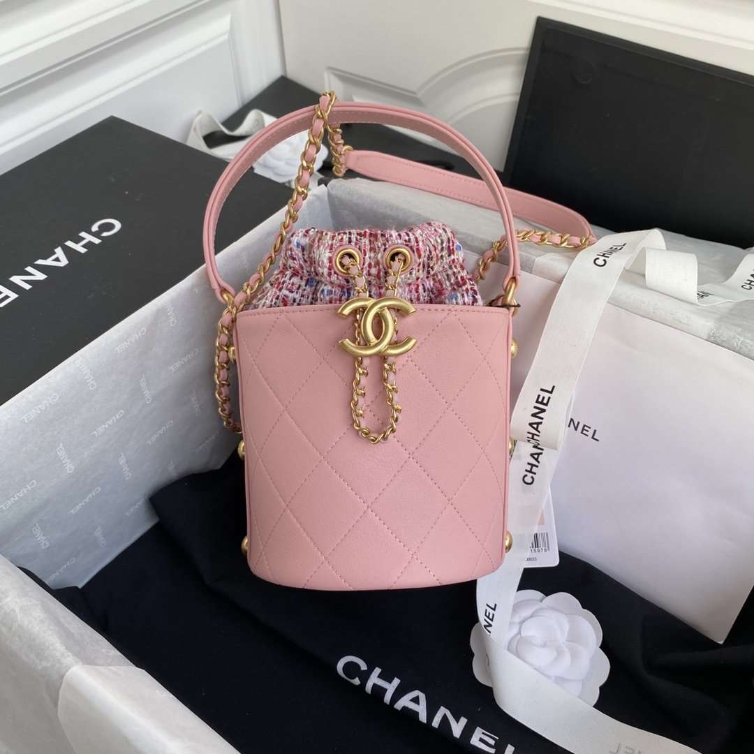 chanel-2020-tweed-soul-bucket-bag-pink-copy Handle