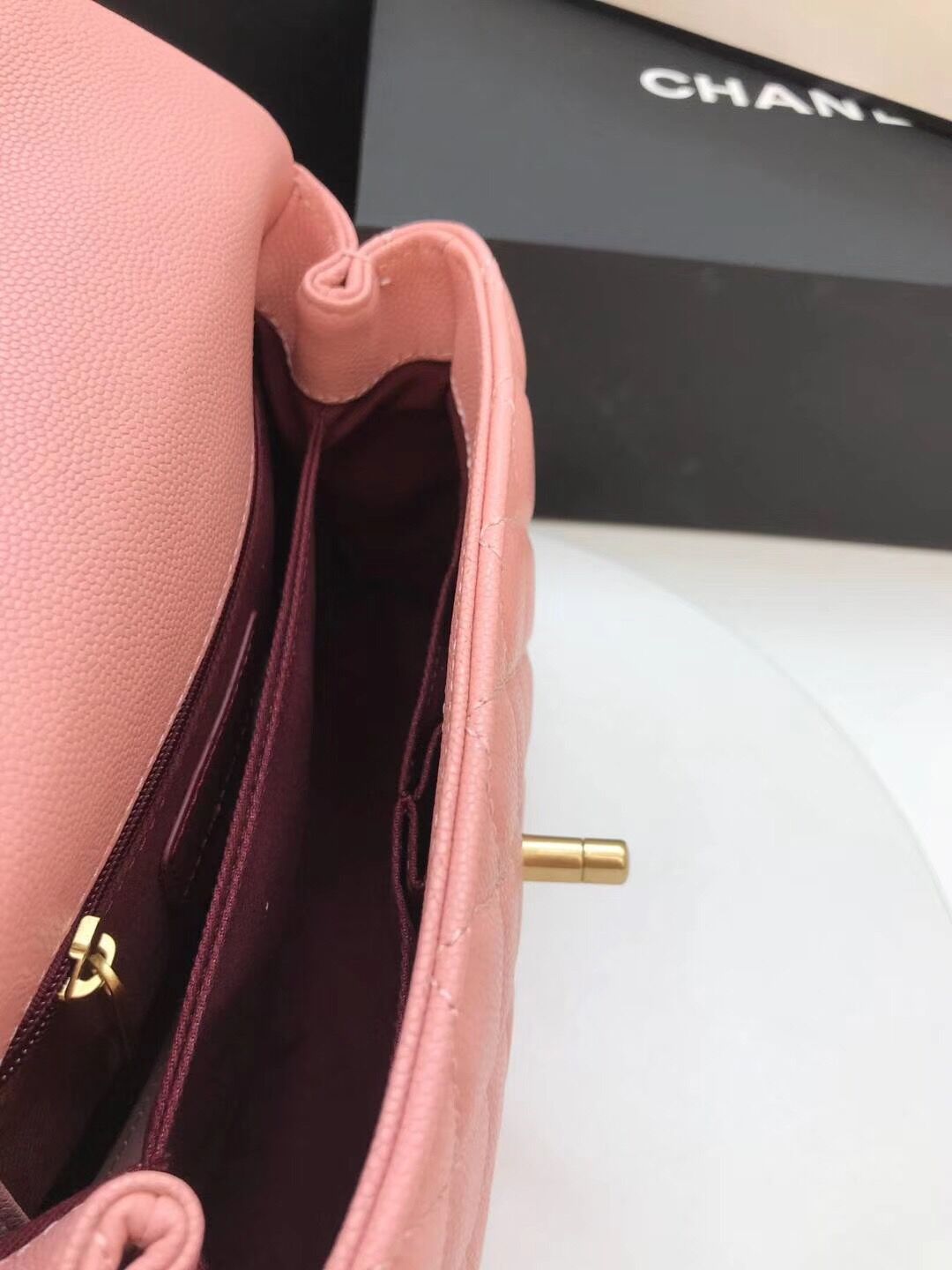chanel-coco-handle-gold-caviar-pink-24-cm Handle