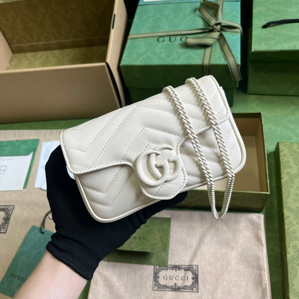 gucci-gg-marmont-belt-bag-in-white-476433-size-16-5x10x4-4-cm Crossbody