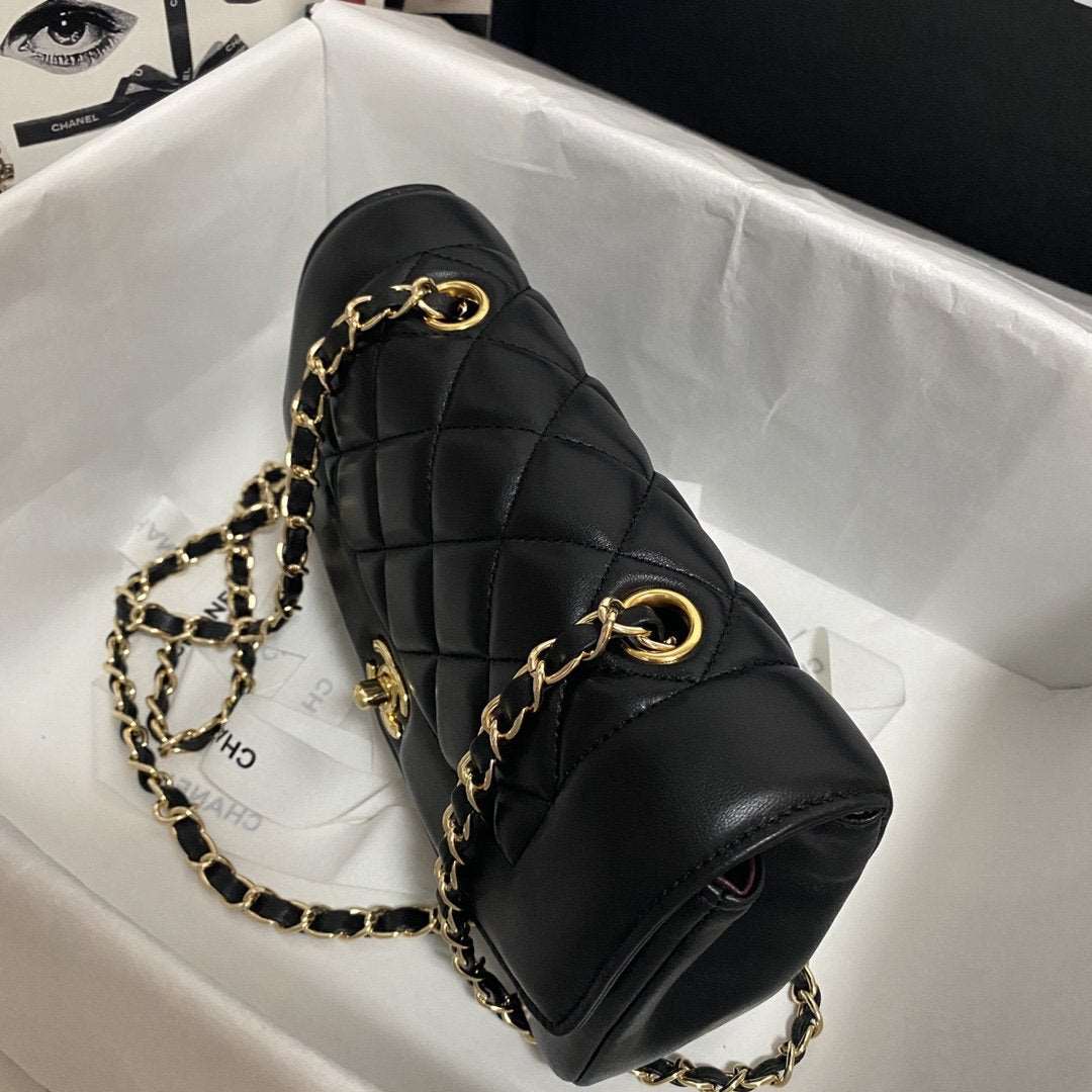 chanel-flap-bag-6 Crossbody