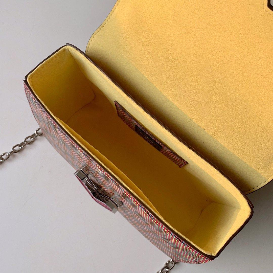 twist-mm-9 Crossbody