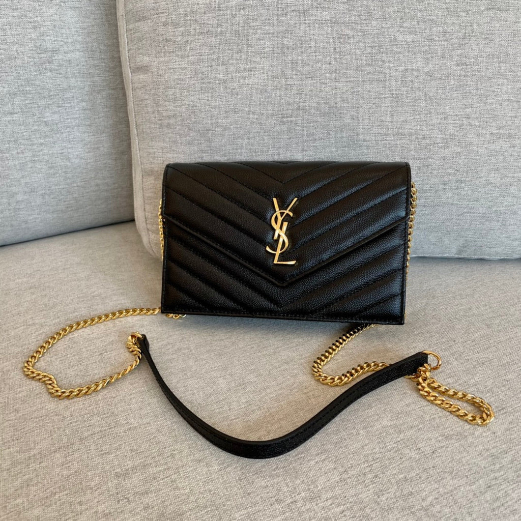 ysl-cassandre-envelope-chain-wallet-black-grain-leather-golden-hardware-19-cm Crossbody