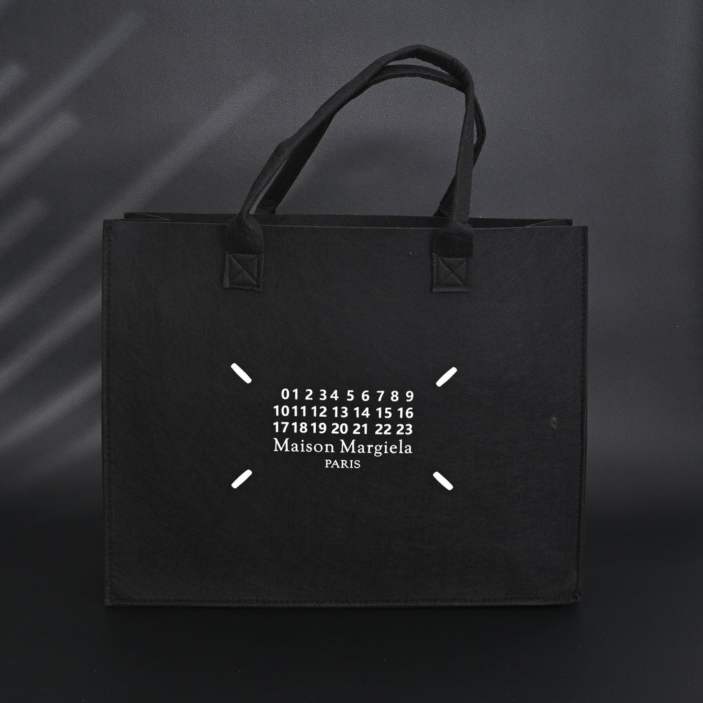 maison-margiela-mm6-tote-bag-limited-edition-black-canvas-shopper Tote