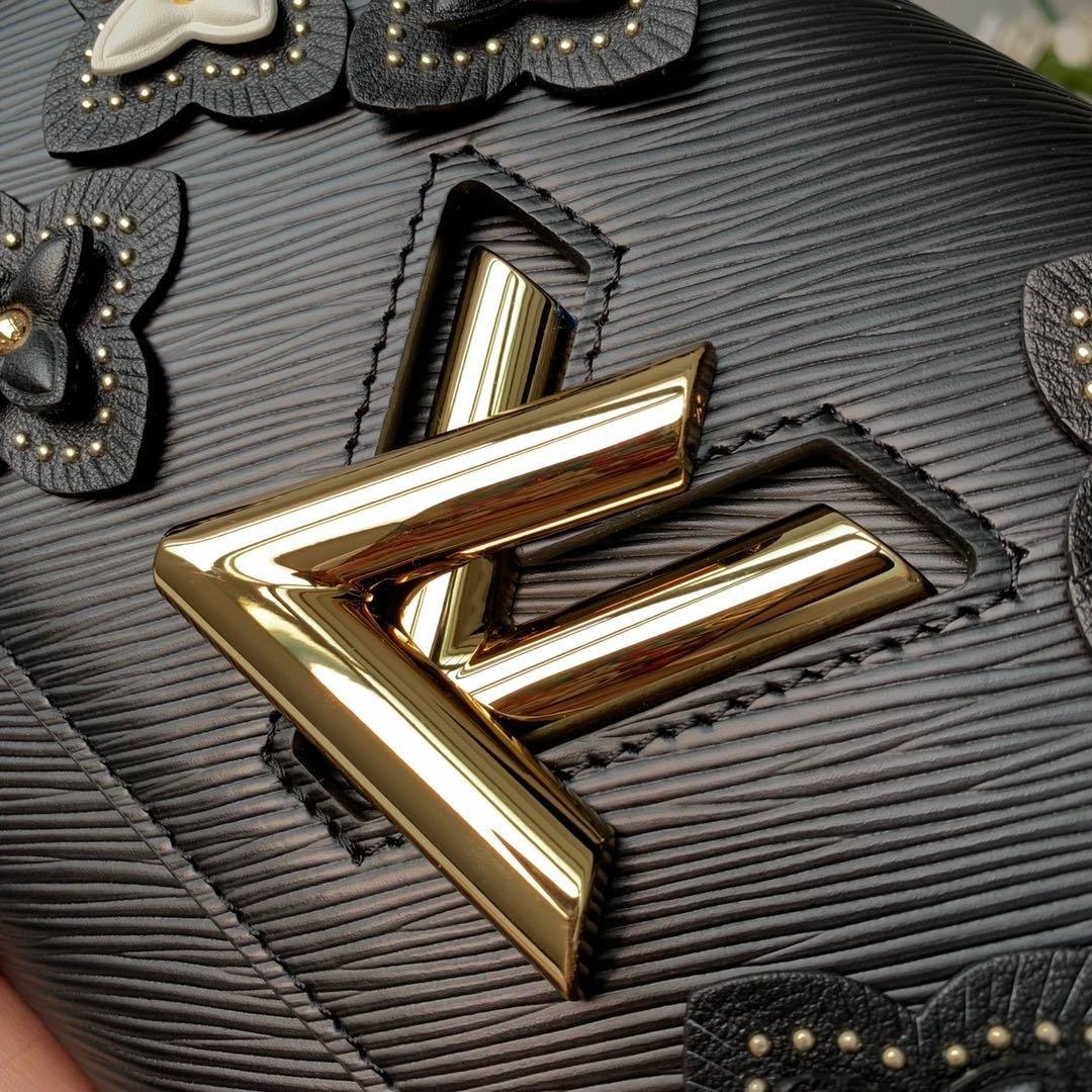 twist-mm-2 Crossbody