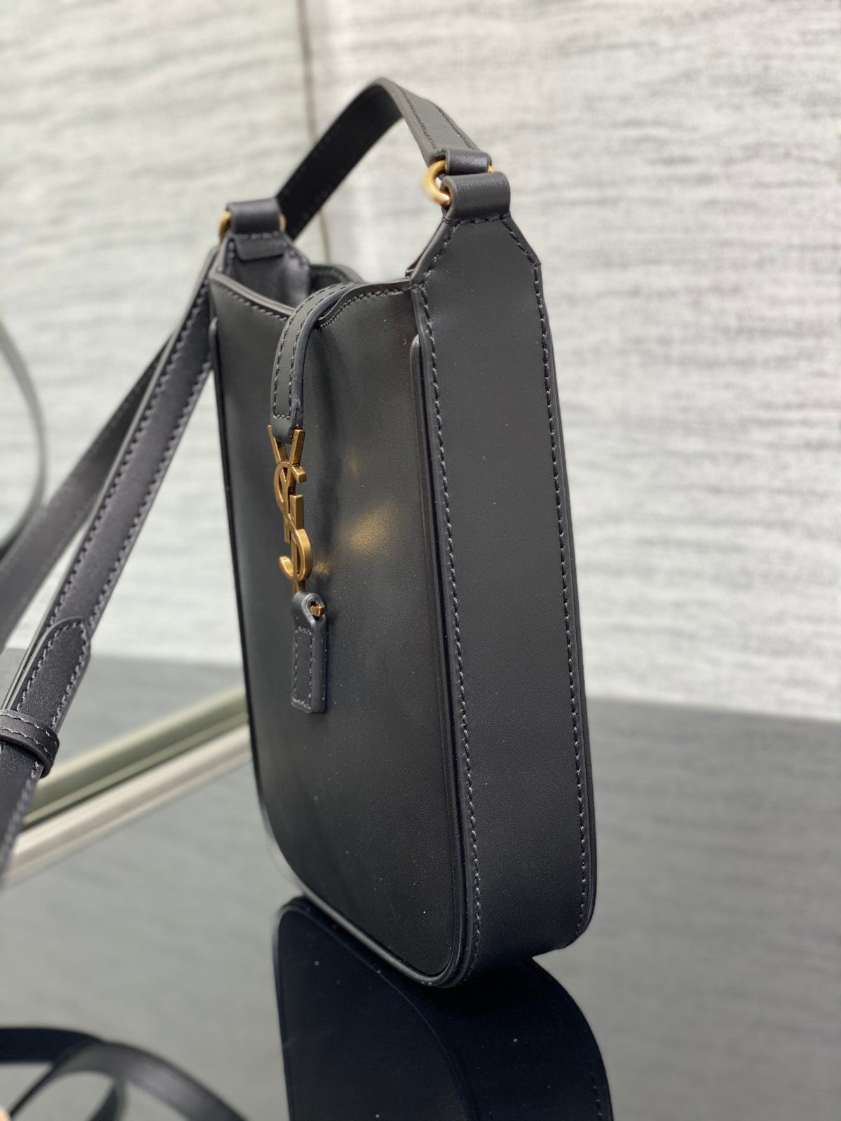 ysl-le-5-a-7-mini-black-bag-13x20x4cm Crossbody