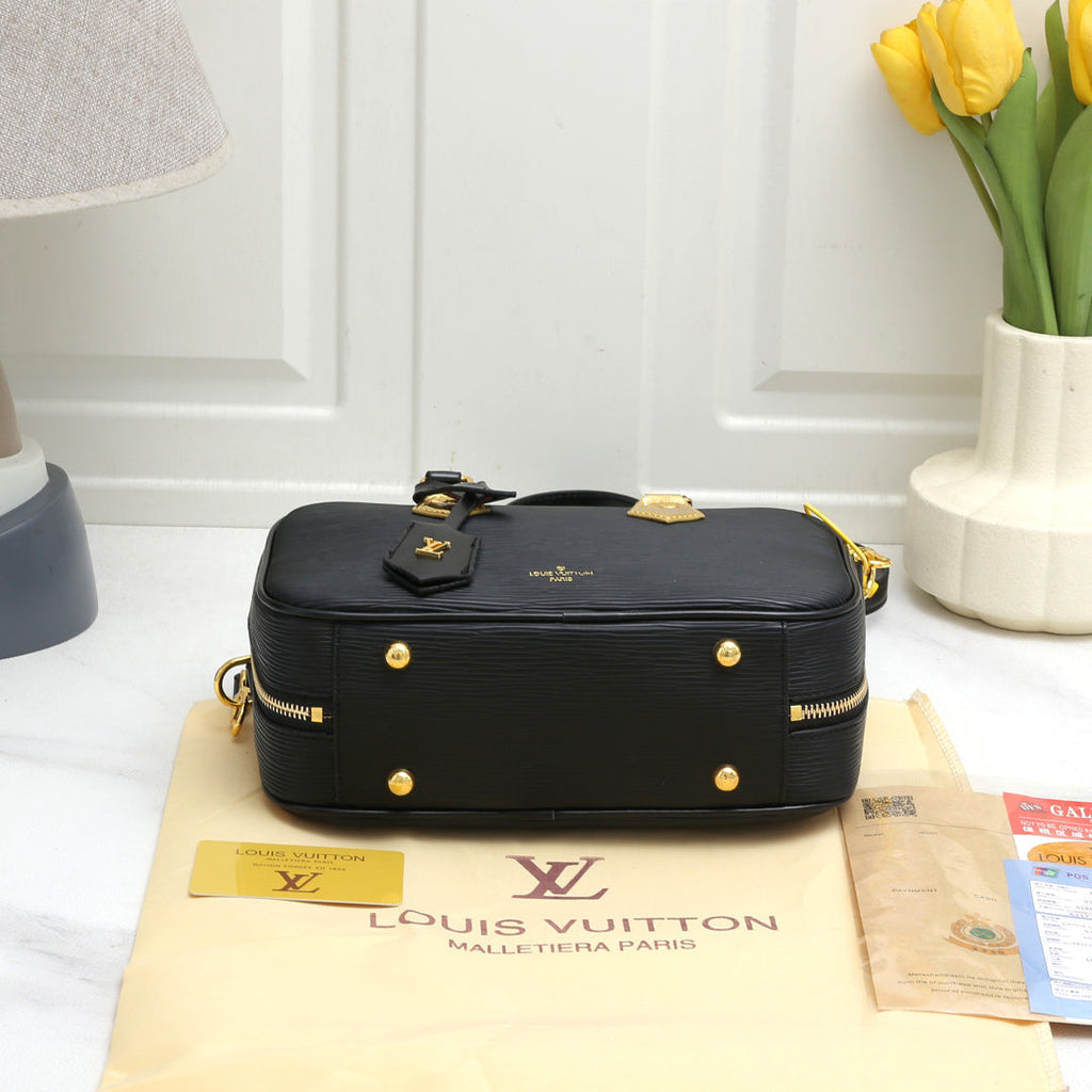 louis-vuitton-lv-trend-tote-bag-black-26x10x16cm Handle