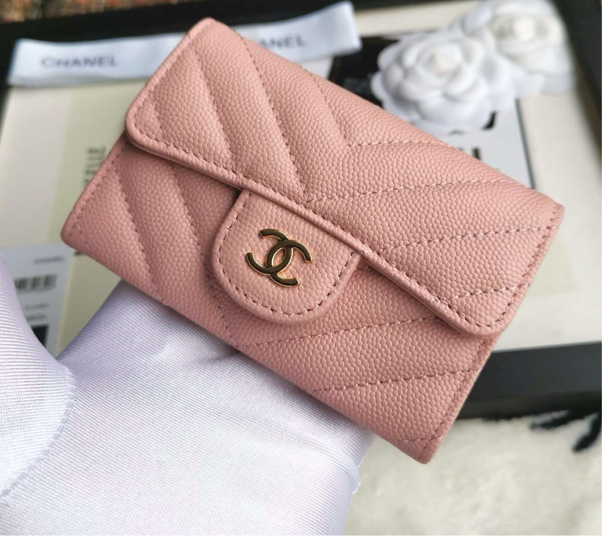copy-chanel-caviar-chevron-quilted-compact-flap-wallet-pink ohter