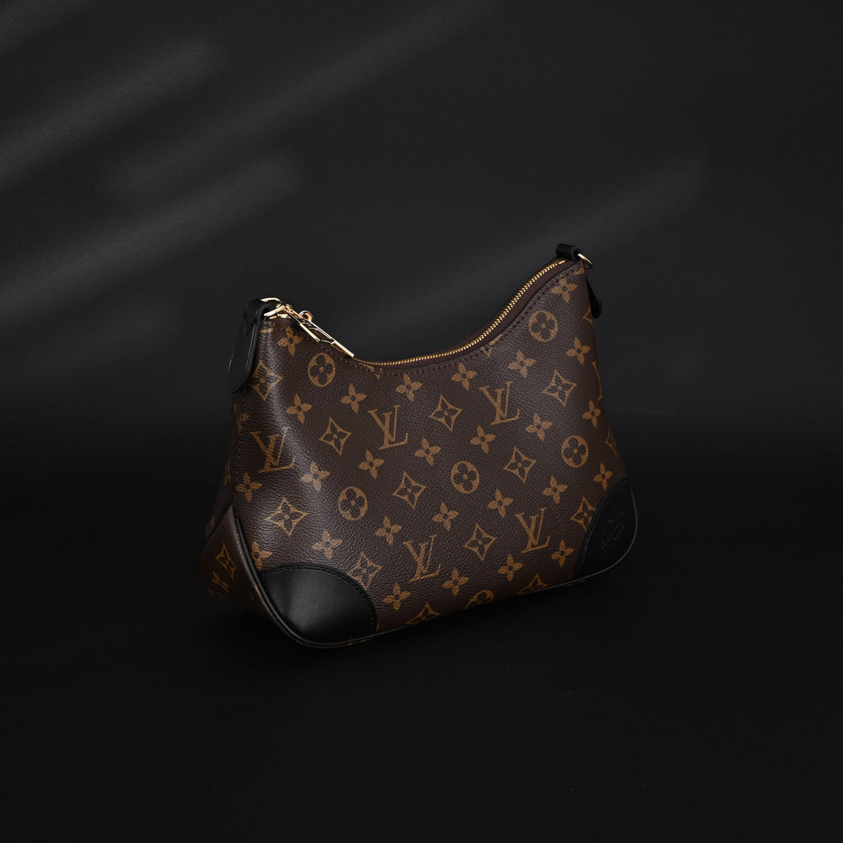 louis-vuitton-monogram-canvas-pochette-shoulder-bag Shoulder