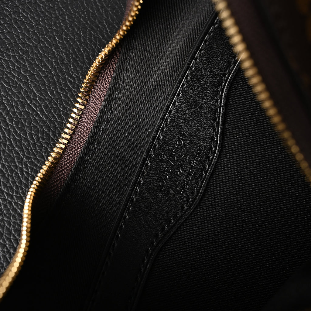 louis-vuitton-monogram-canvas-pochette-shoulder-bag Shoulder