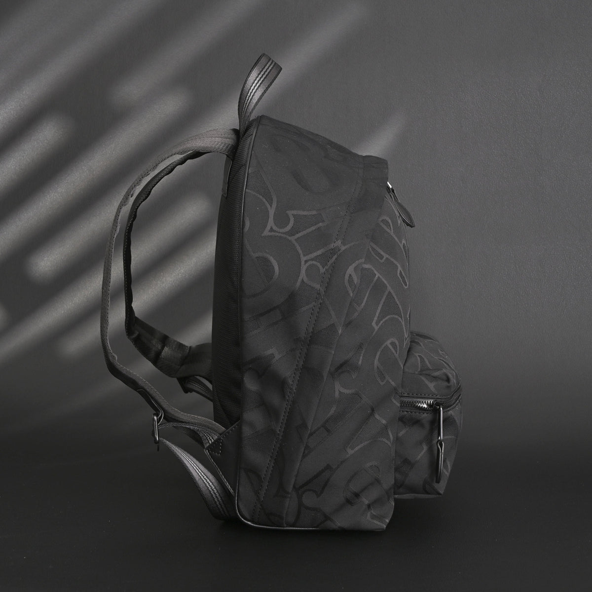burberry-monogram-black-nylon-backpack ohter