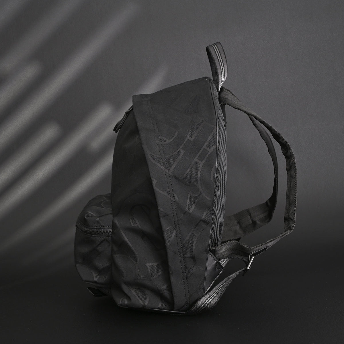 burberry-monogram-black-nylon-backpack ohter