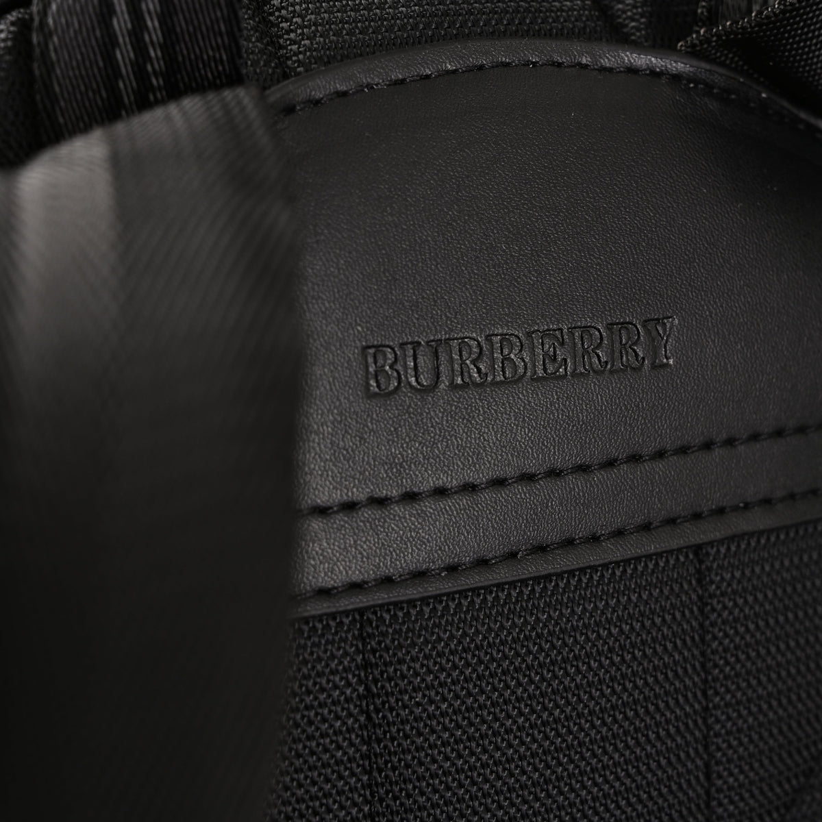burberry-monogram-black-nylon-backpack ohter