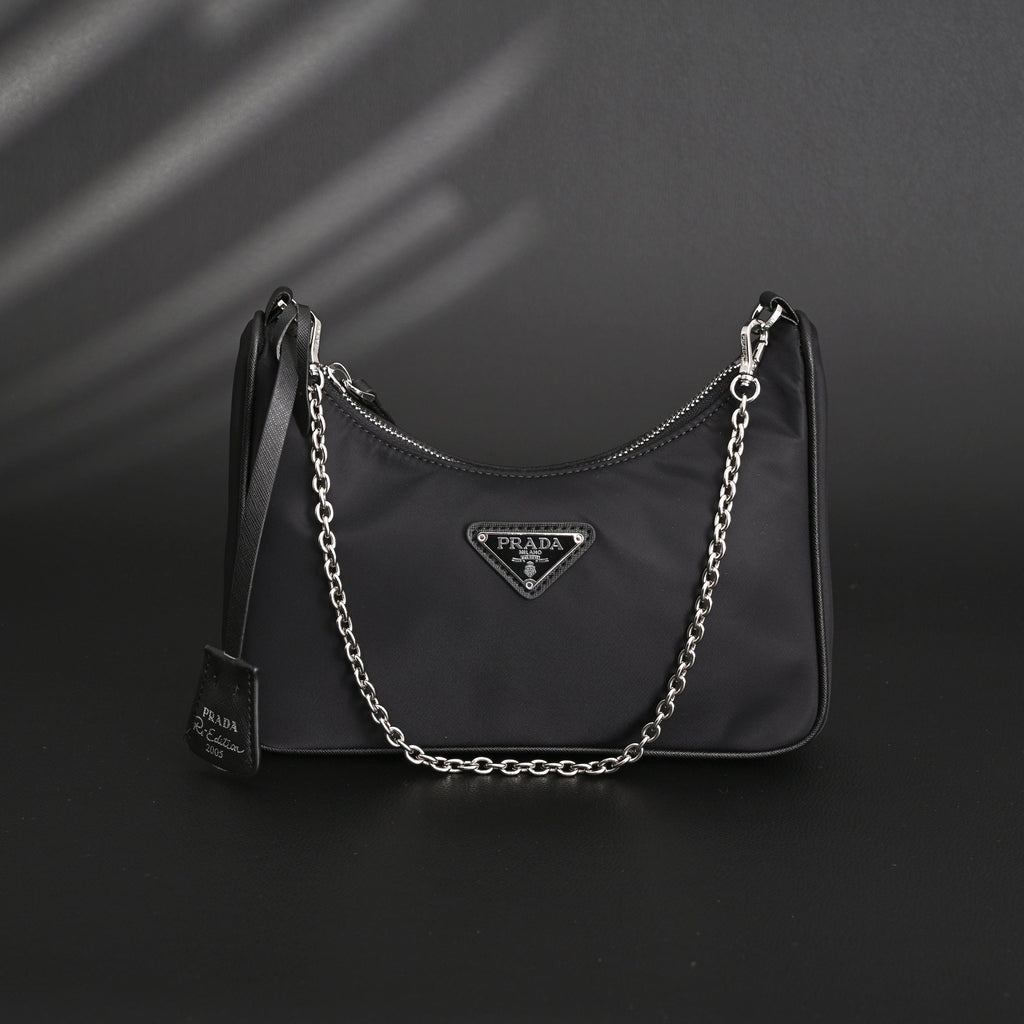 prada-re-edition-2005-nylon-shoulder-bag-black Shoulder