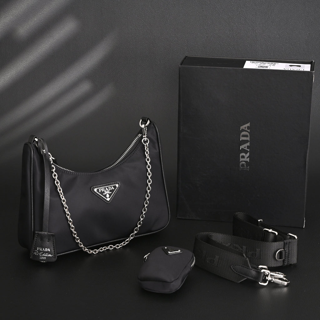 prada-re-edition-2005-nylon-shoulder-bag-black Shoulder