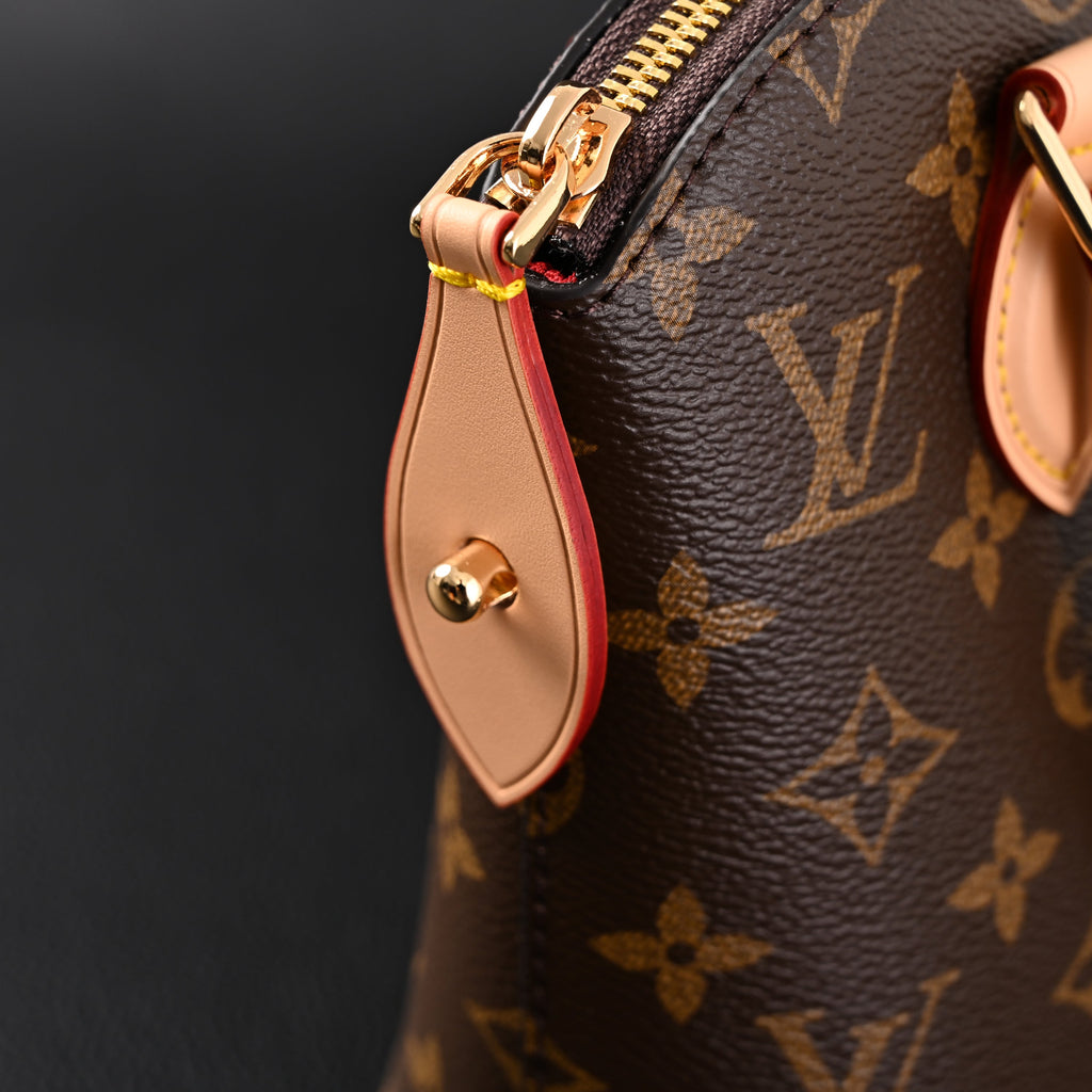 louis-vuitton-speedy-30-handbag-monogram-canvas-with-leather-trim Handle