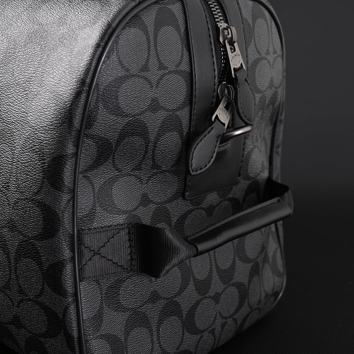 louis-vuitton-keepall-bandouliere-50-damier-graphite-canvas-travel-bag Handle