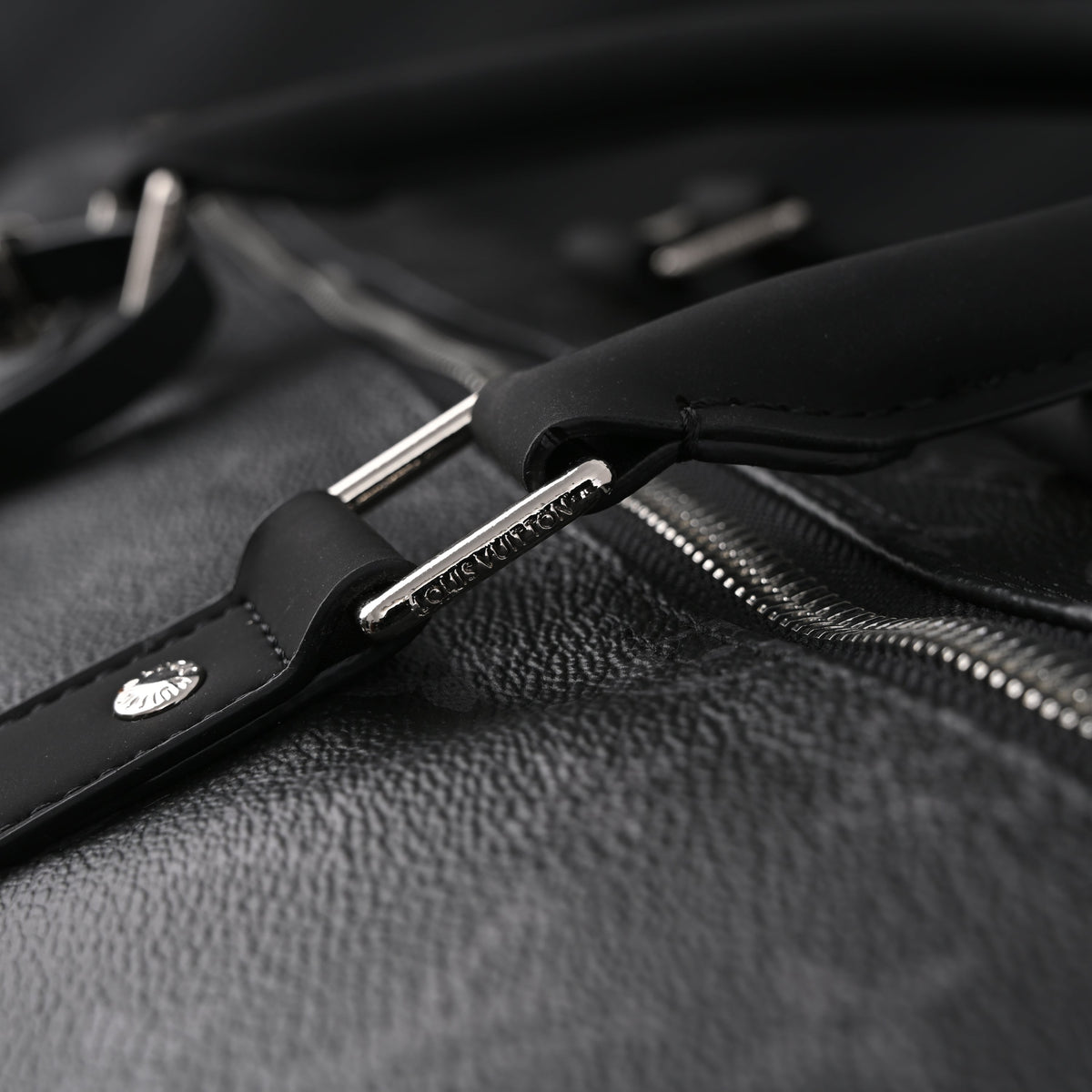 louis-vuitton-keepall-bandouliere-50-monogram-eclipse Handle