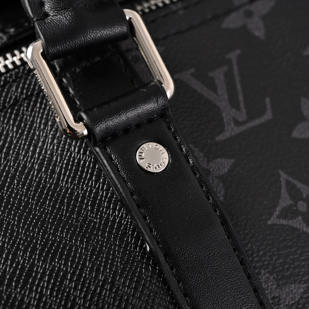 louis-vuitton-keepall-bandouliere-50-monogram-eclipse-canvas-travel-bag Handle
