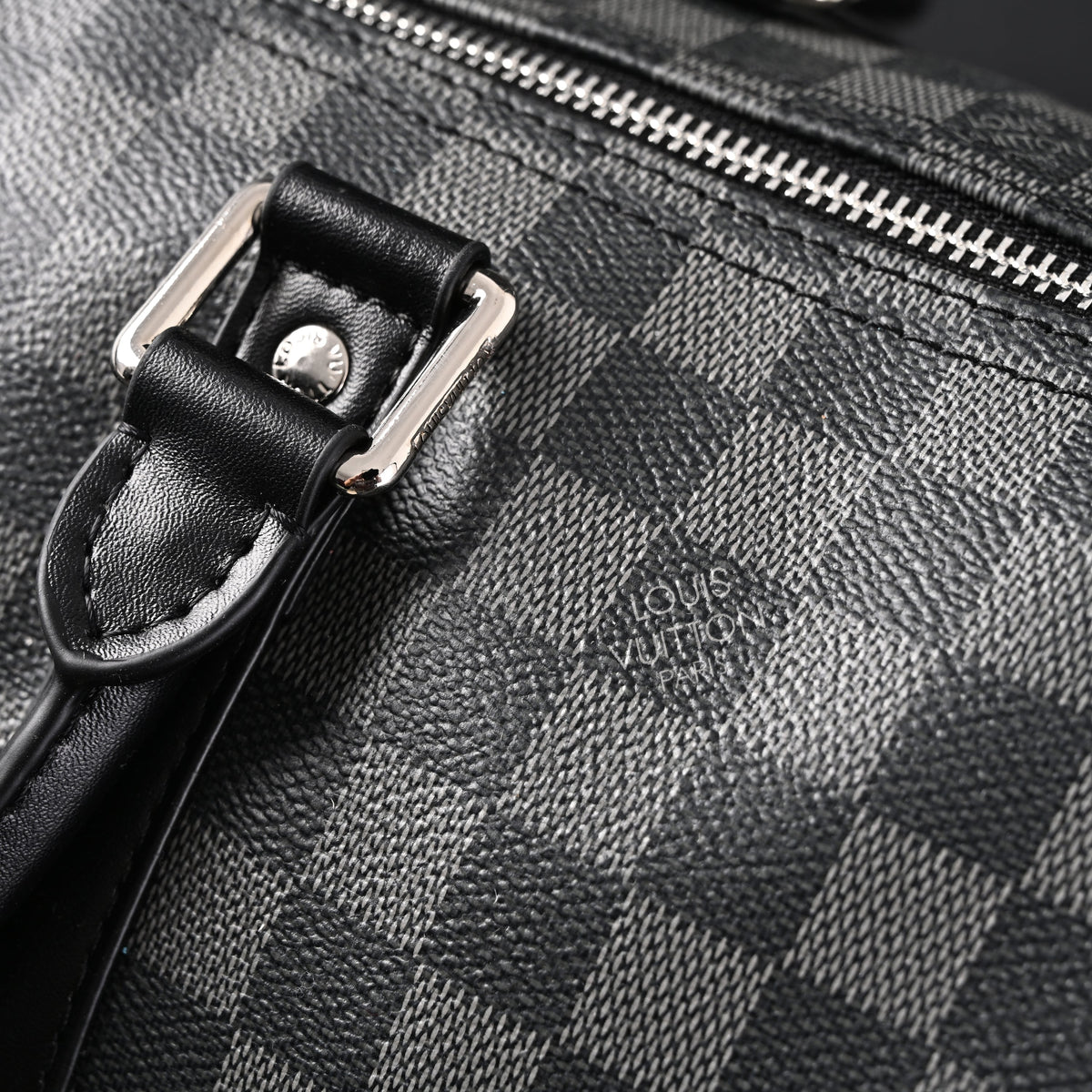 louis-vuitton-keepall-bandouliere-45-damier-graphite-canvas Handle