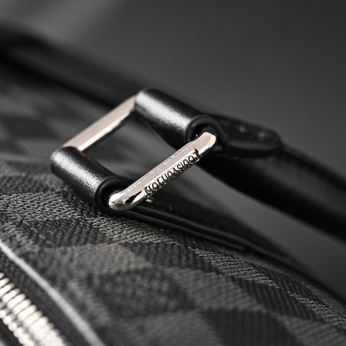 louis-vuitton-keepall-bandouliere-45-damier-graphite-canvas Handle