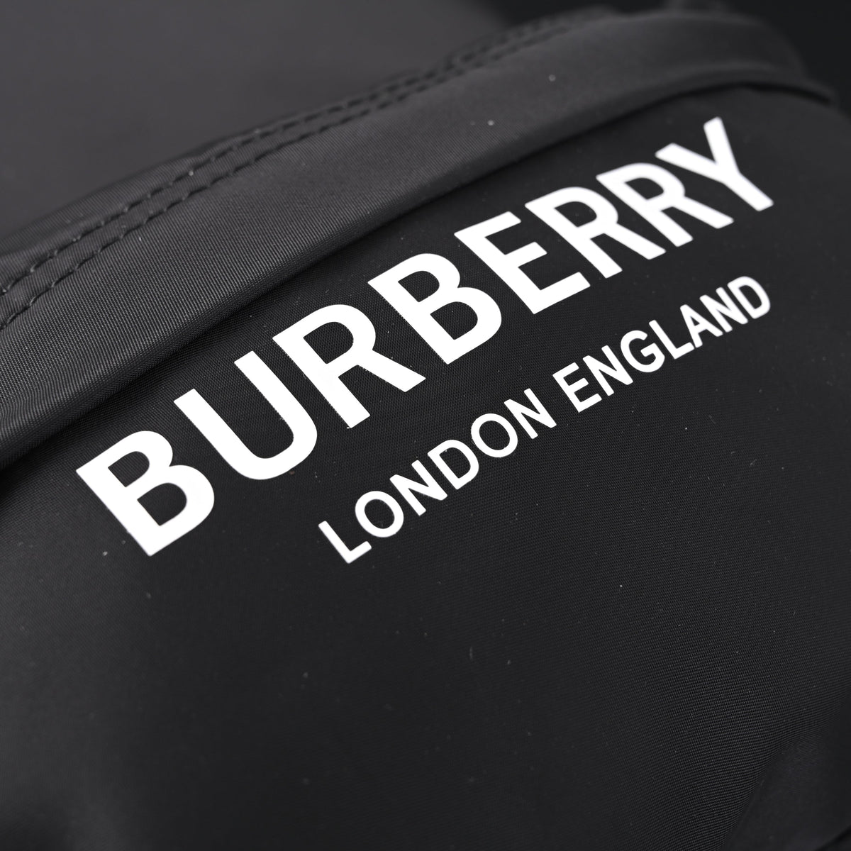 burberry-london-england-logo-nylon-backpack ohter