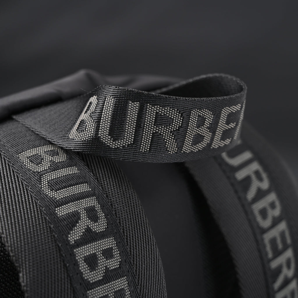 burberry-london-england-logo-nylon-backpack ohter