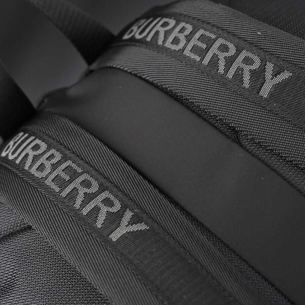 burberry-london-england-logo-nylon-backpack ohter