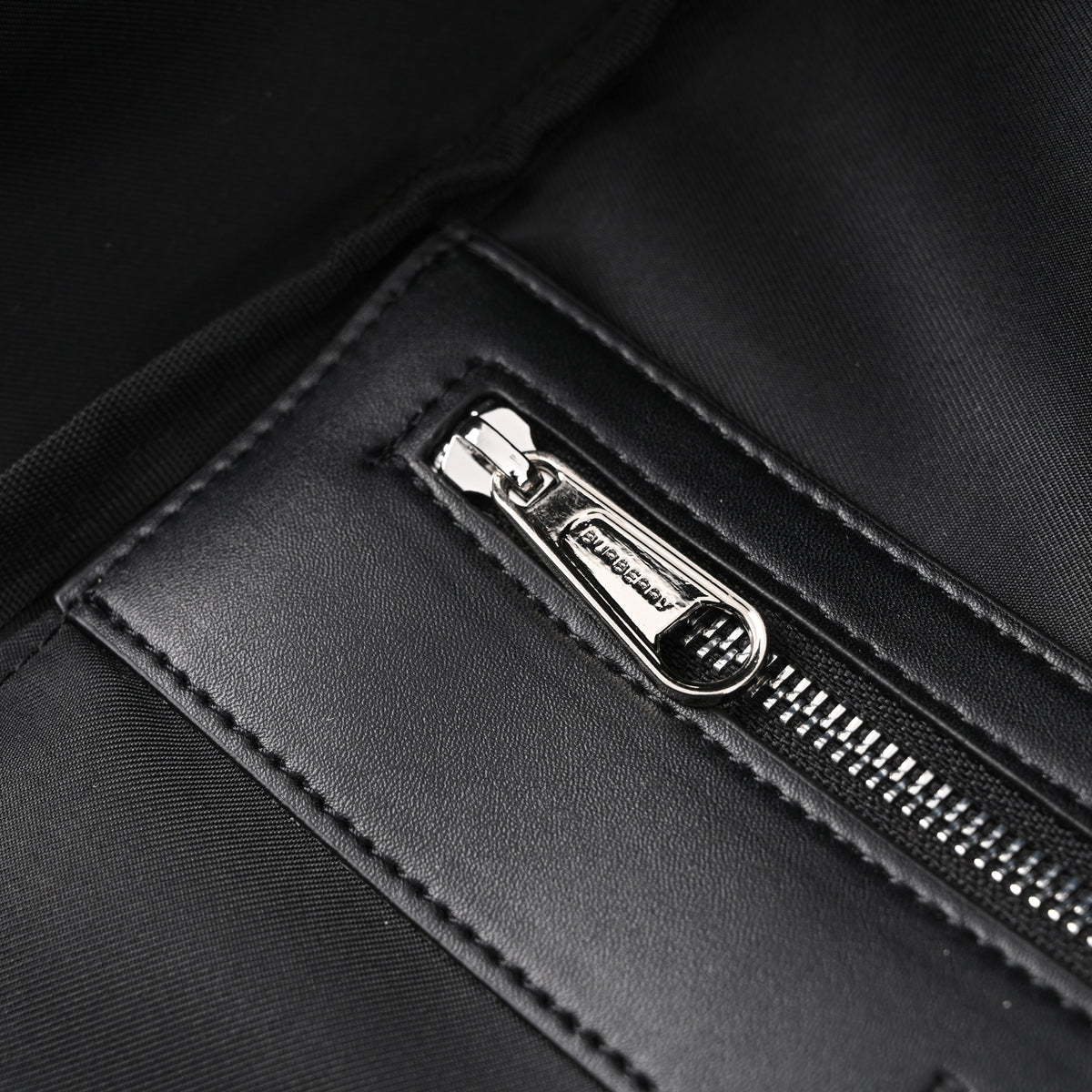 burberry-london-england-logo-nylon-backpack ohter