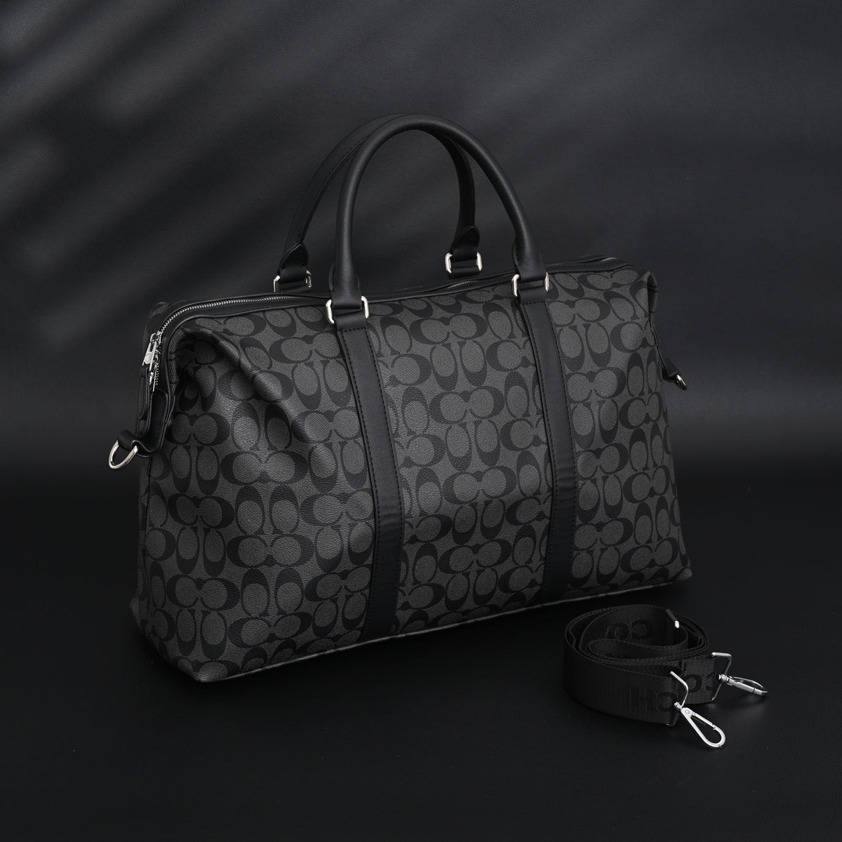 coach-metropolitan-duffel-bag-in-signature-black-canvas Handle