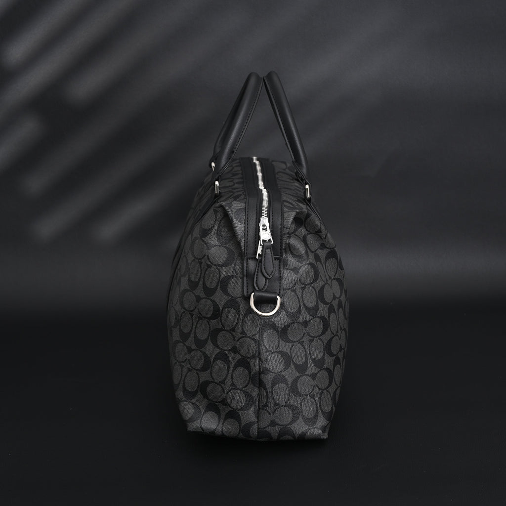 coach-metropolitan-duffel-bag-in-signature-black-canvas Handle