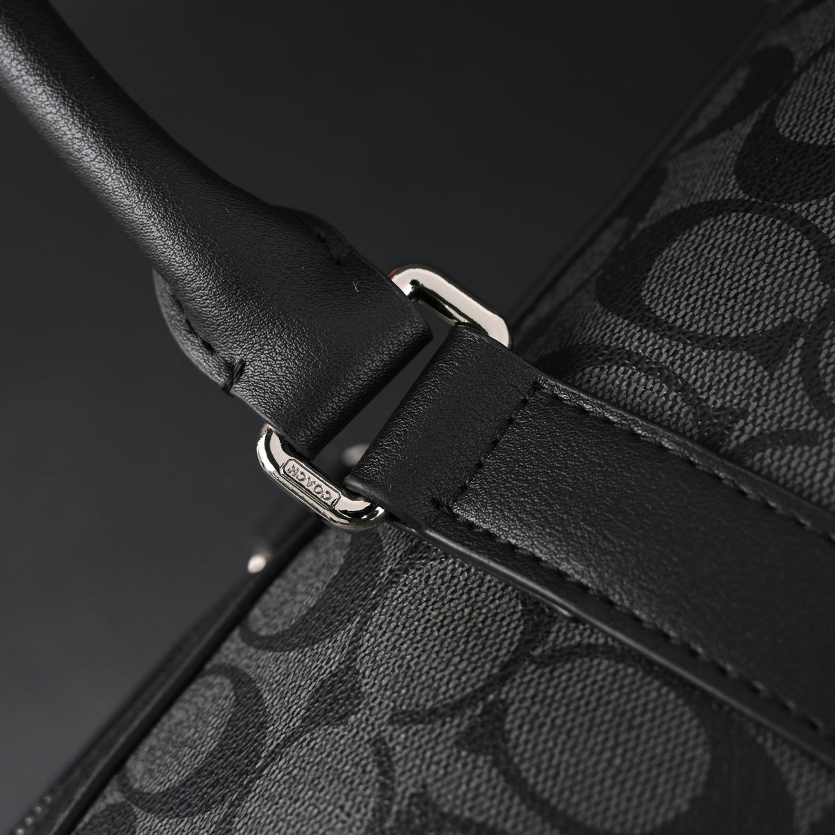 coach-metropolitan-duffel-bag-in-signature-black-canvas Handle