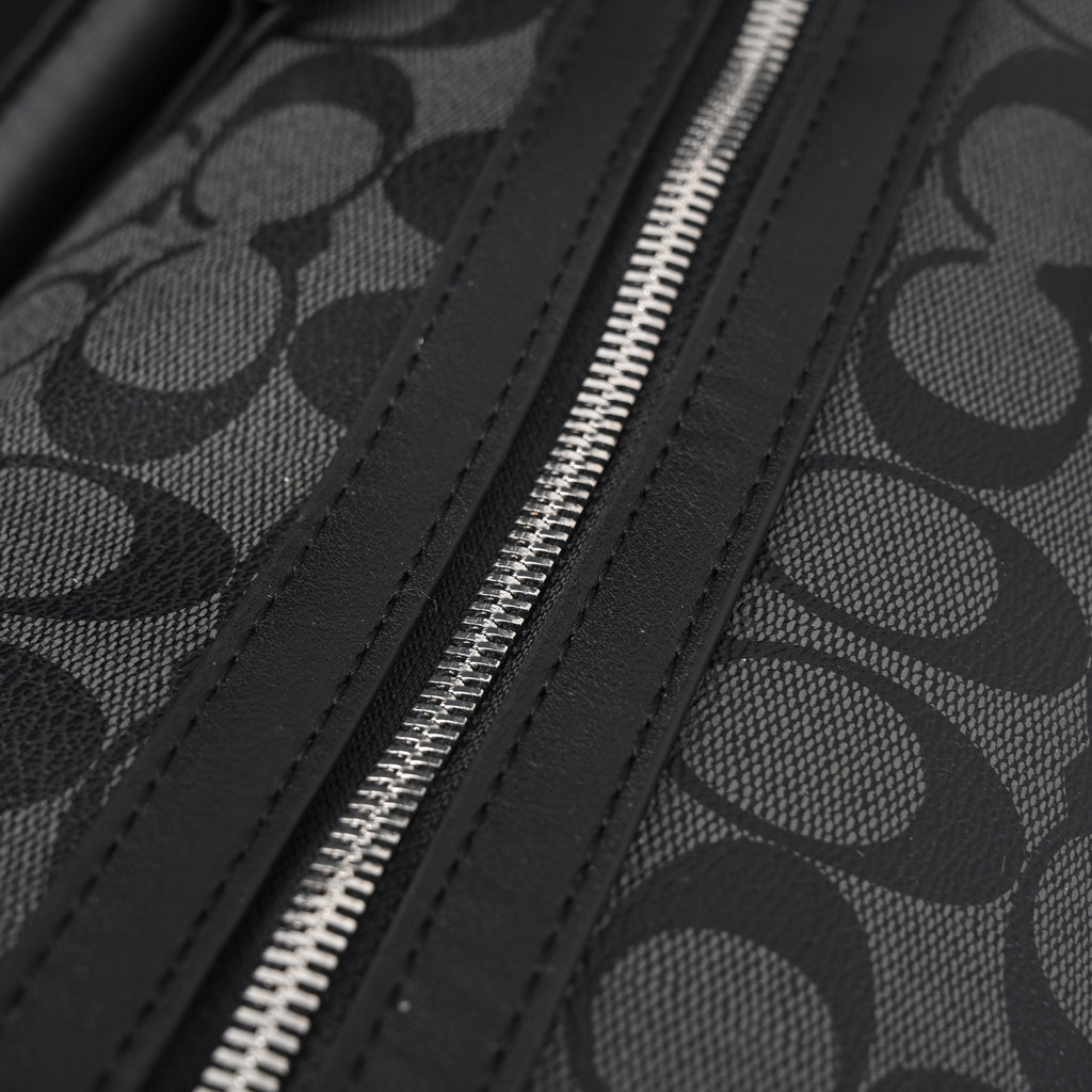 coach-metropolitan-duffel-bag-in-signature-black-canvas Handle