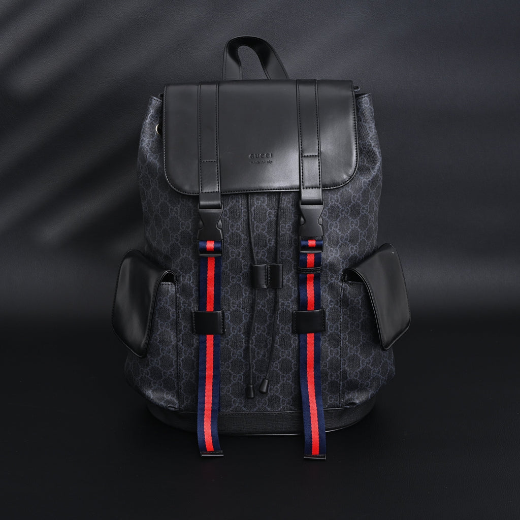 gucci-gg-supreme-monogram-backpack-with-web-stripe ohter