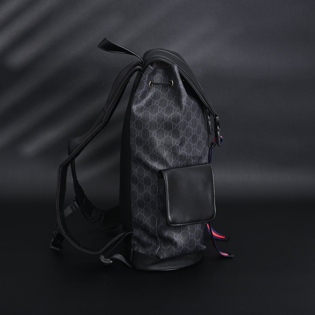 gucci-gg-supreme-monogram-backpack-with-web-stripe ohter