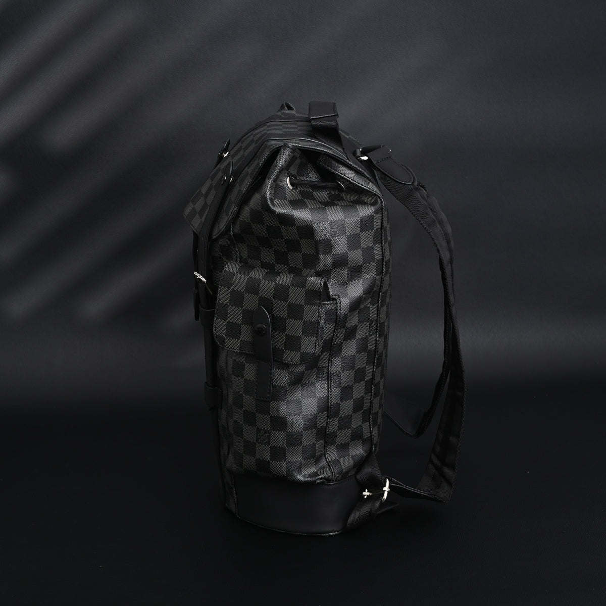 louis-vuitton-michael-backpack-damier-graphite ohter