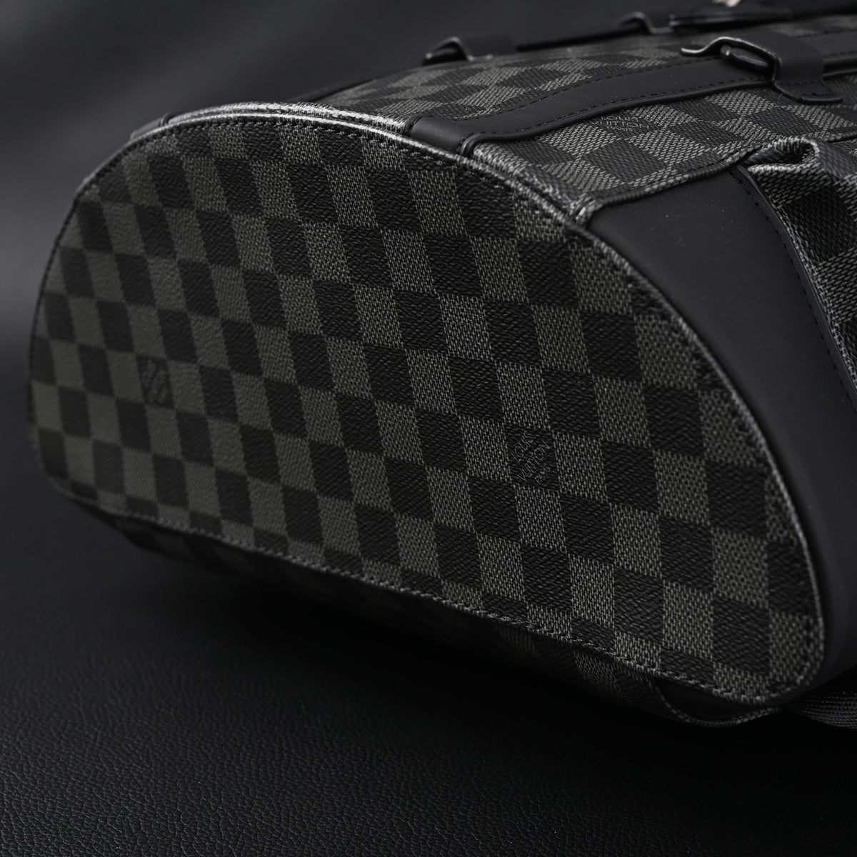 louis-vuitton-michael-backpack-in-damier-graphite-canvas ohter