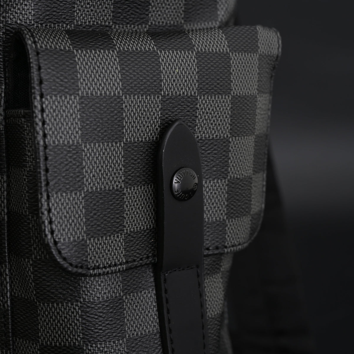 louis-vuitton-michael-backpack-in-damier-graphite-canvas ohter