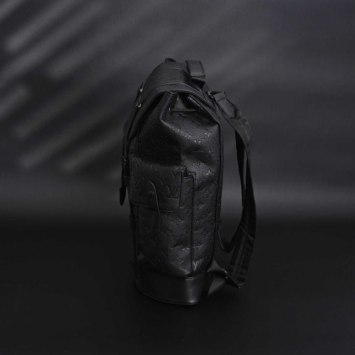louis-vuitton-christopher-pm-backpack-monogram-shadow-black-leather ohter