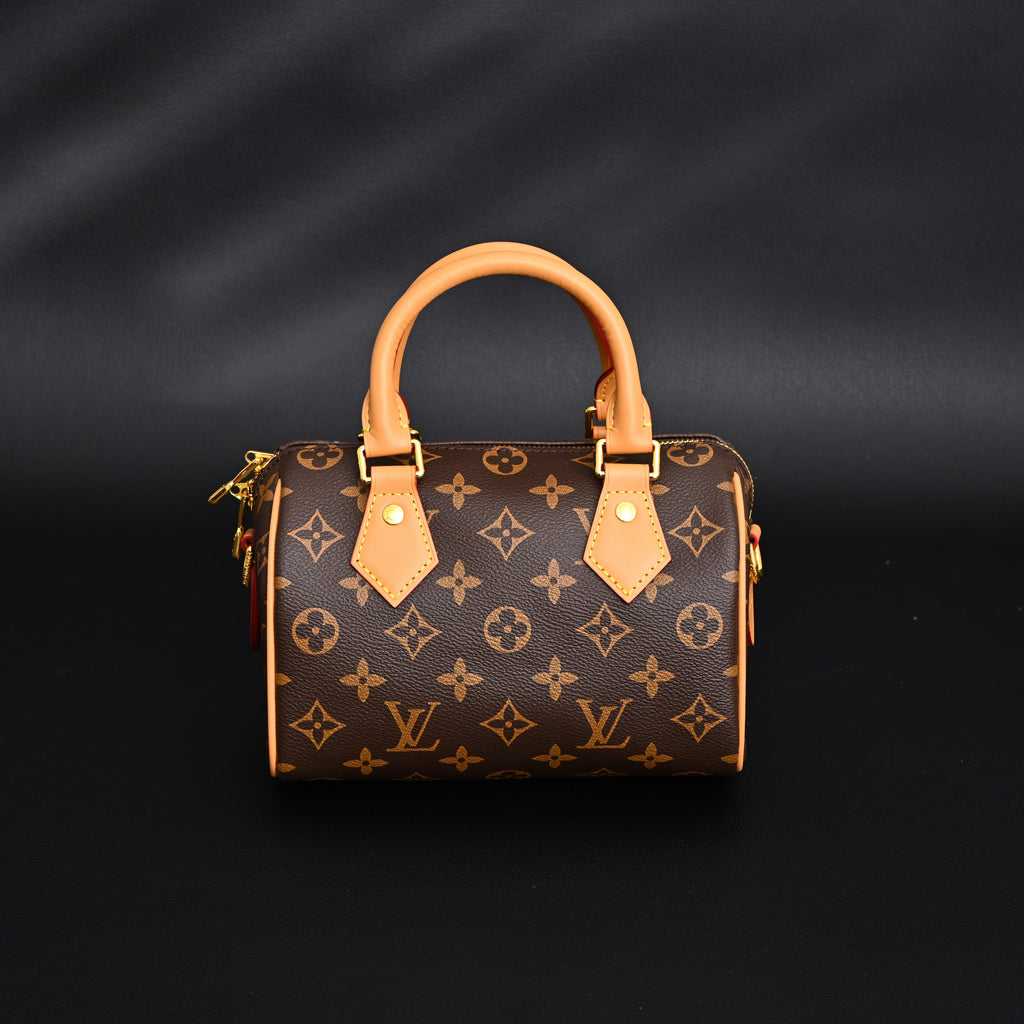 louis-vuitton-speedy-bandouliere-25-monogram-canvas Handle