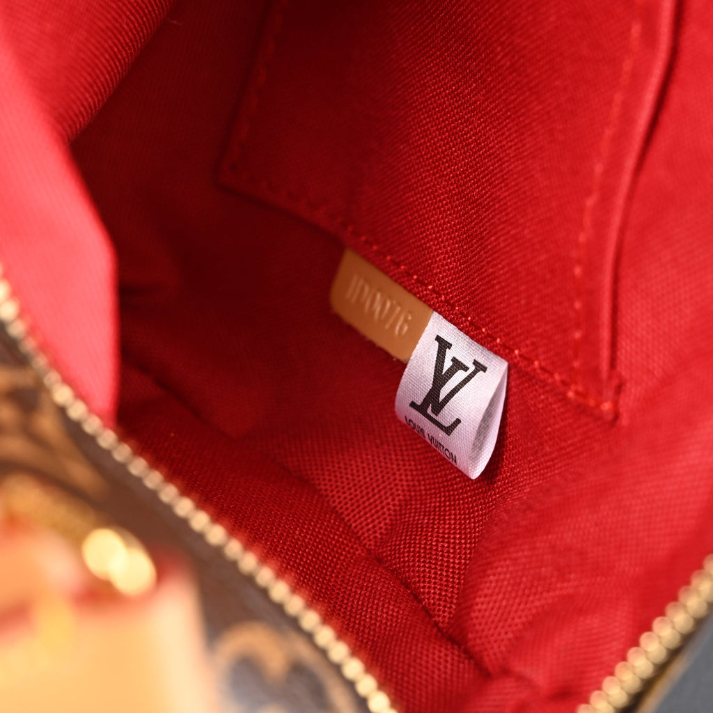 louis-vuitton-speedy-bandouliere-25-monogram-canvas Handle