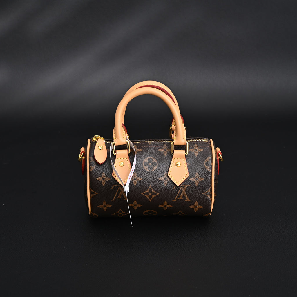 louis-vuitton-speedy-25-monogram-canvas-handbag Handle