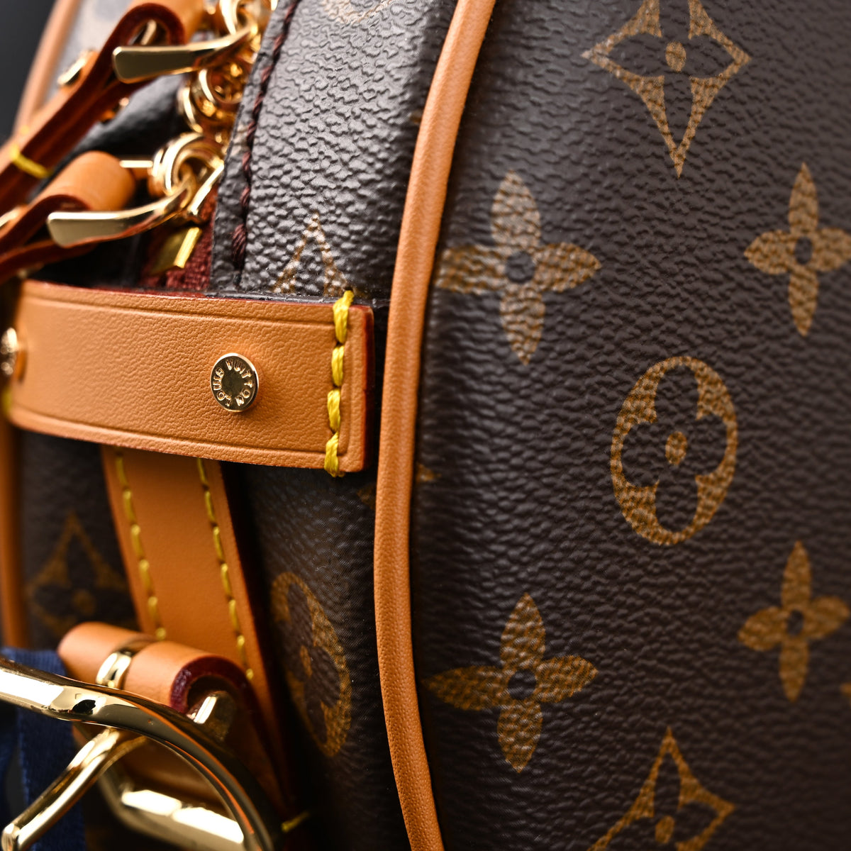 louis-vuitton-boite-chapeau-souple-mm-monogram-canvas Crossbody