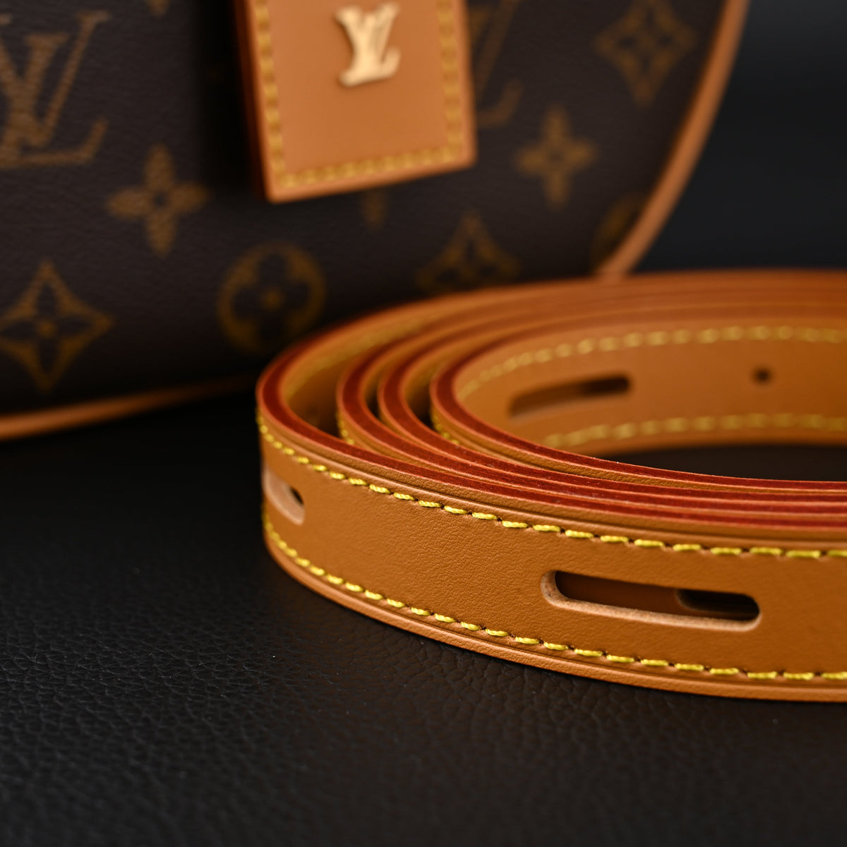 louis-vuitton-boite-chapeau-souple-mm-monogram-canvas Crossbody